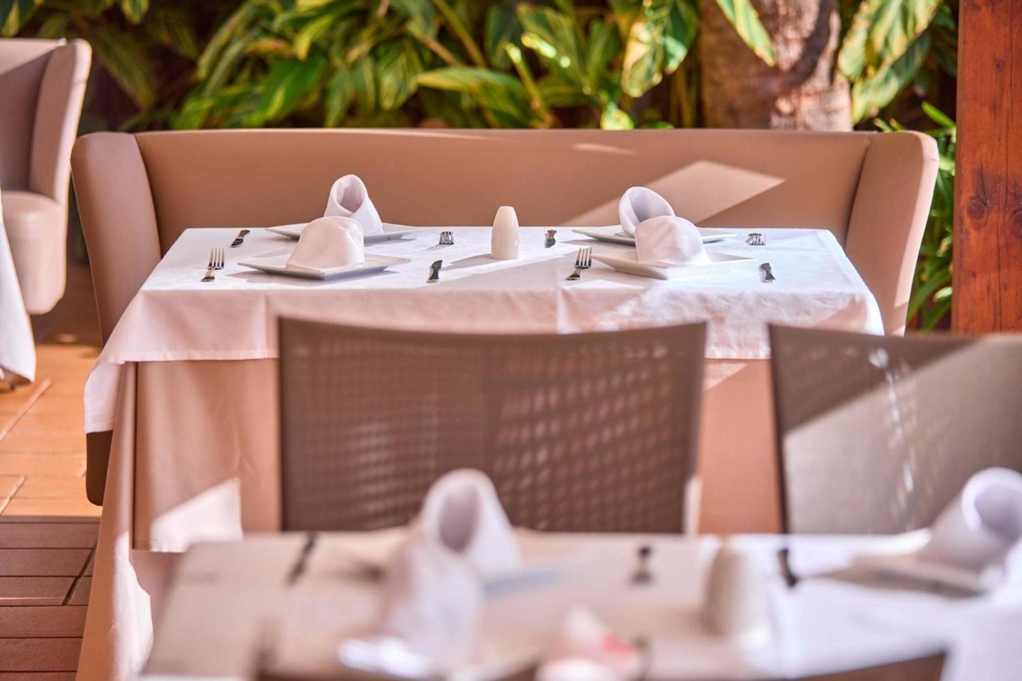 Aparthotel Zafiro Palmanova Esterno foto