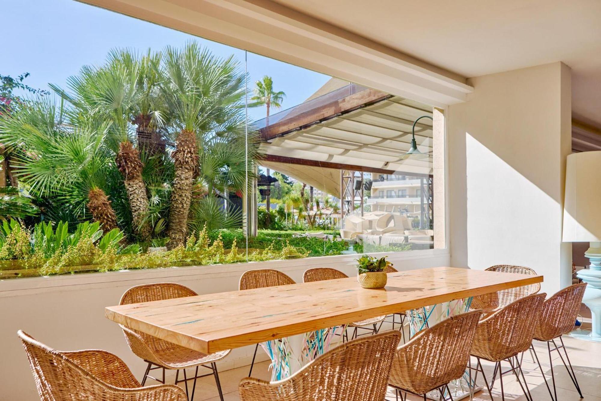Aparthotel Zafiro Palmanova Esterno foto