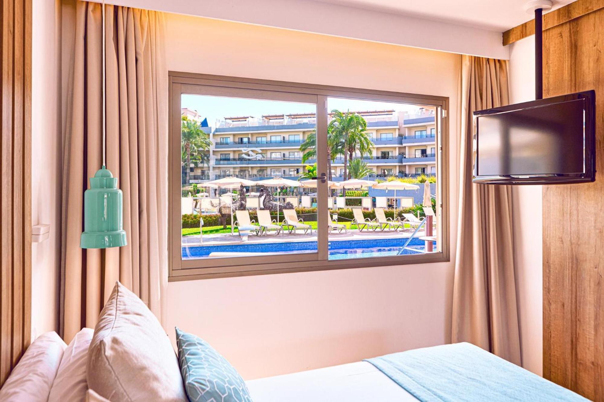 Aparthotel Zafiro Palmanova Esterno foto