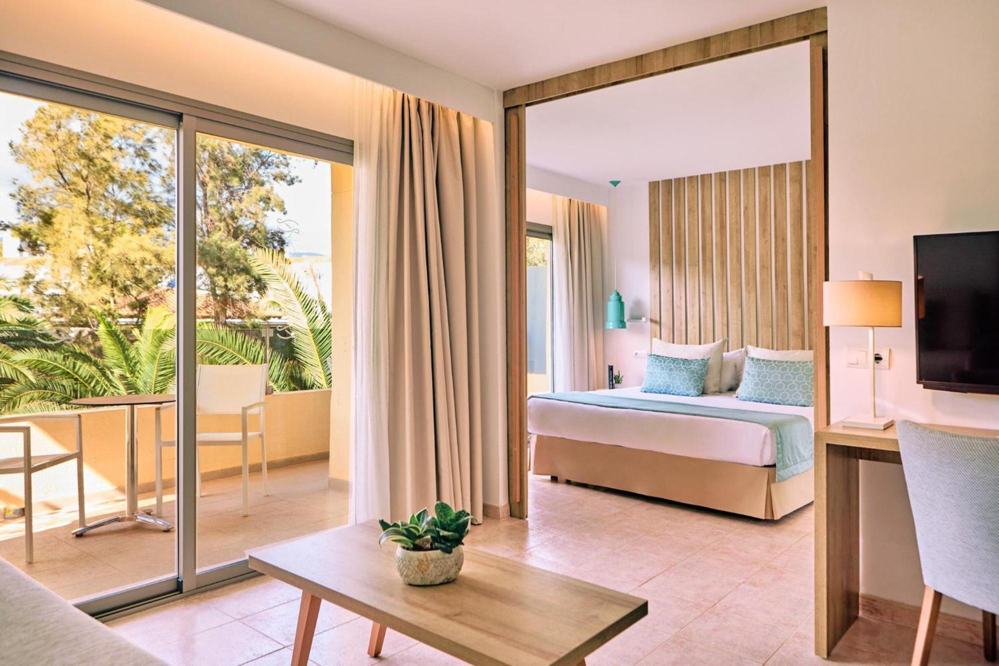 Aparthotel Zafiro Palmanova Esterno foto