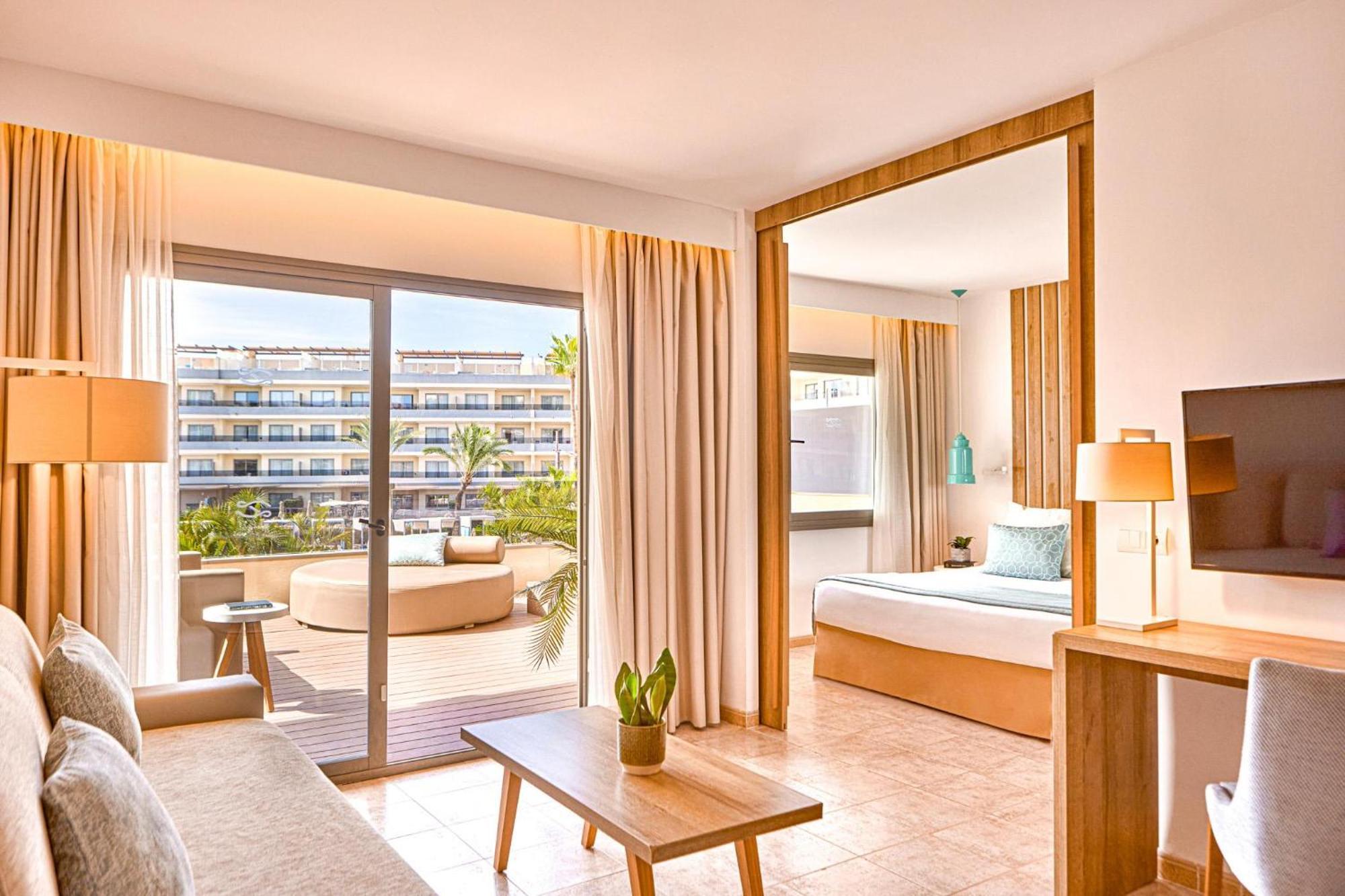 Aparthotel Zafiro Palmanova Esterno foto